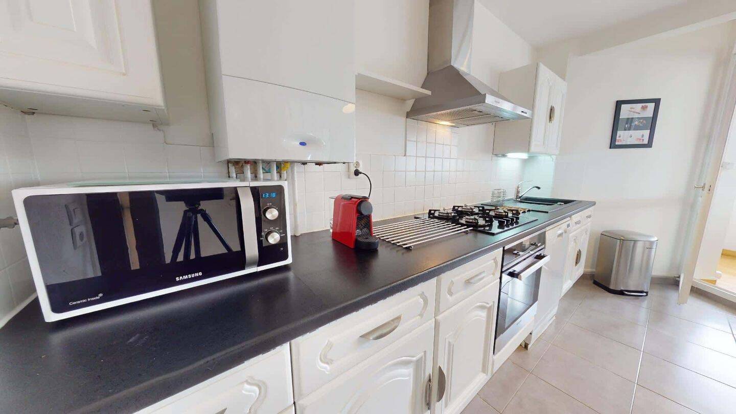 Room in Avenue Salvador Allende, Villeurbanne for 98 m² with 3 b — 9