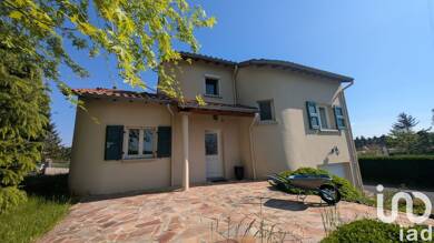 Maison à vendre 258 000 € 6 pièces 5 chambres 135 m² 914 m² de terrain Taulhac Le Puy-en-Velay 43000