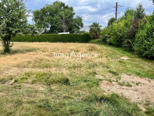 Terrain constructible viabilisé à vendre 149 500 € 600 m² de terrain Forêt Liffré 35340