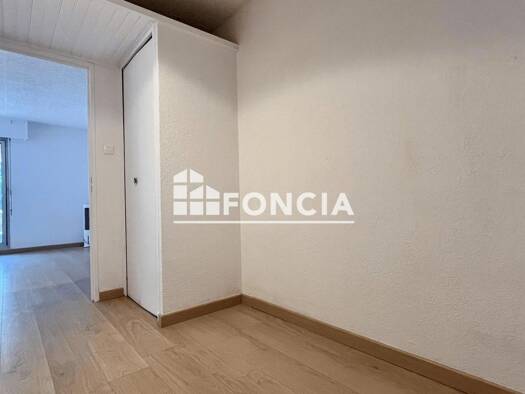 Appartement à vendre 122 500 € 1 pièce 24 m² RDC/3 Saint-Mandrier-sur-Mer 83430