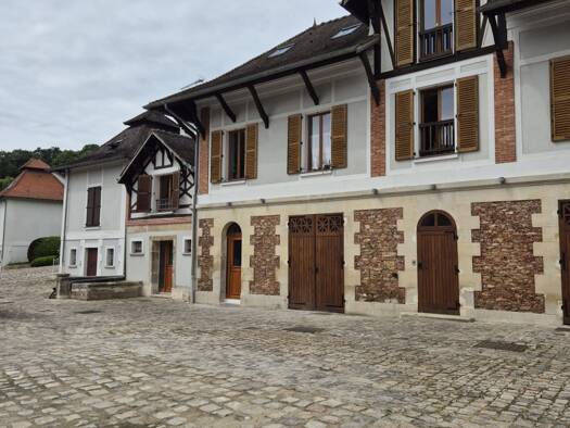 Appartement à louer - logement étudiant 835 € 2 pièces 1 chambre 38,4 m² RDC Nerville-la-Forêt 95590