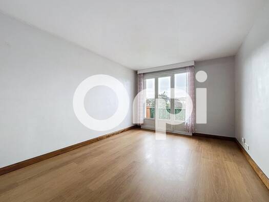 Duplex à vendre 136 000 € 3 pièces 2 chambres 67,8 m² 3 étages Hôpital Brive-la-Gaillarde 19100