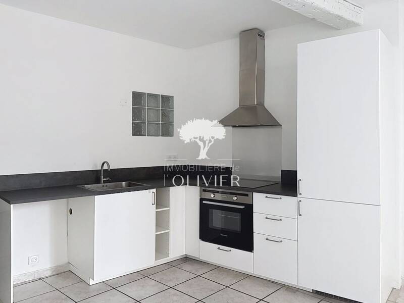 Maison à louer, 71m², APT