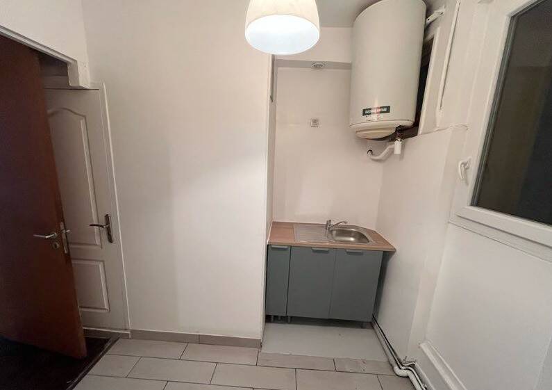 Maison à louer, 22m², IVRY SUR SEINE