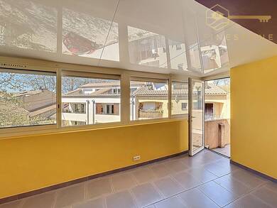Appartement à vendre 195 000 € 2 pièces 1 chambre 42 m² 1er étage Village-Cagueloup-Gueissard Saint Cyr sur Mer 83270