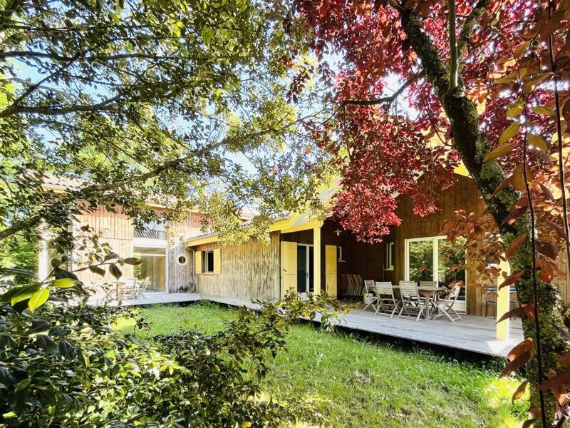 Maison à vendre, 198m², GUJAN MESTRAS