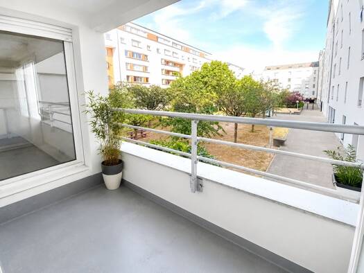 Appartement à vendre 196 100 € 2 pièces 1 chambre 48,3 m² Étage 1/4 Hôtel de Ville Créteil 94000