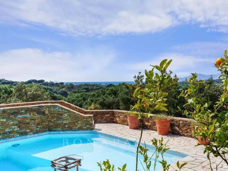 Maison à vendre, 261m², LA CROIX VALMER
