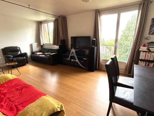 Appartement à vendre 175 000 € 2 pièces 1 chambre 51 m² Dernier étage, Étage 3/3 Ouest Sud Thorigny sur Marne 77400