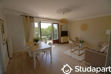 Appartement à louer 450 € 1 pièce 1 chambre 11 m² 5ème étage Mouillère-Dauphine Orléans 45100