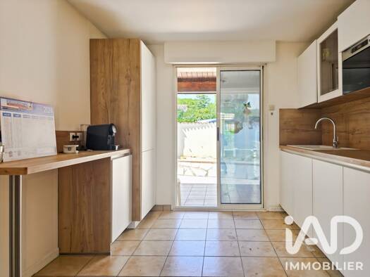 Maison de plain-pied à vendre 249 000 € 6 pièces 3 chambres 90 m² 639 m² de terrain Caux 34720
