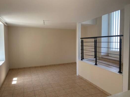 Maison à louer 630 € 2 pièces 1 chambre 50 m² Nord Soyaux 16800