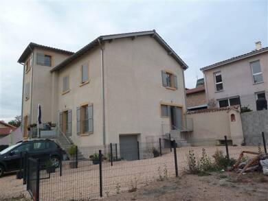 Duplex à louer 1 100 € 4 pièces 3 chambres 86 m² RDC Vaugneray 69670