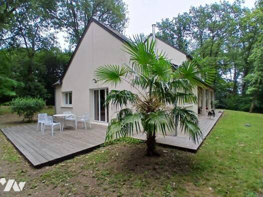 Maison à vendre 416 000 € 5 pièces 4 chambres 5 900 m² de terrain Loches 37600