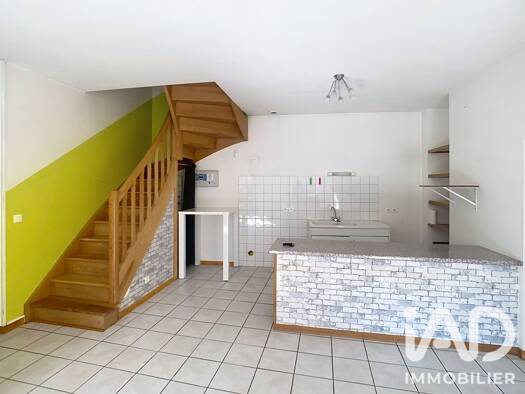 Duplex à vendre 72 000 € 3 pièces 2 chambres 77 m² RDC/3 Châteauvillain 52120