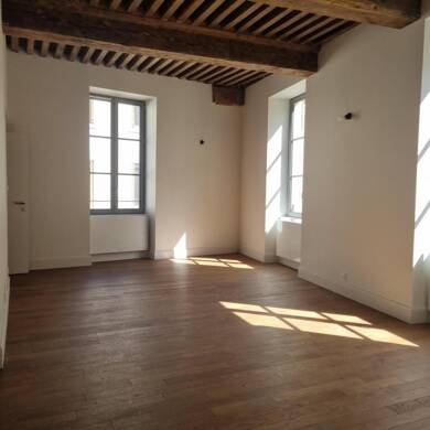 Appartement à vendre 295 000 € 5 pièces 3 chambres 104 m² Étage 1/4 Centre Ville Mâcon 71000