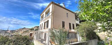 Appartement à vendre 370 000 € 4 pièces 2 chambres 76 m² Étage 1/2 Les Riaux Marseille 13016