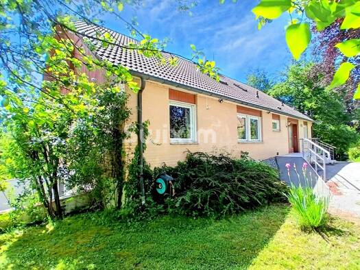 Maison à vendre 340 000 € 11 pièces 8 chambres 276,82 m² 3 307 m² de terrain Gratteloup-Louataux Champagnole 39300