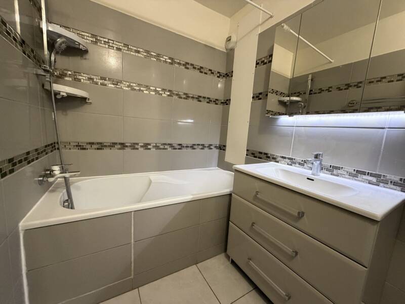 Maison à louer, 67m², FONTENAY LE FLEURY