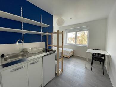 Appartement à louer 400 € 1 pièce 13 m² Dernier étage, Étage 2/2 Ergue Armel Quimper 29000