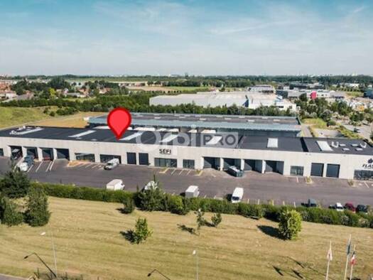 Entrepôt à louer 2 860 € 390 m² d'espace de stockage Sainghin-en-Mélantois 59262