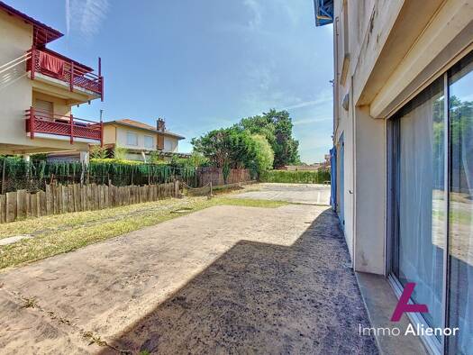 Appartement à vendre 300 000 € 3 pièces 2 chambres 105,2 m² RDC/2 Vieux-Boucau-les-Bains 40480
