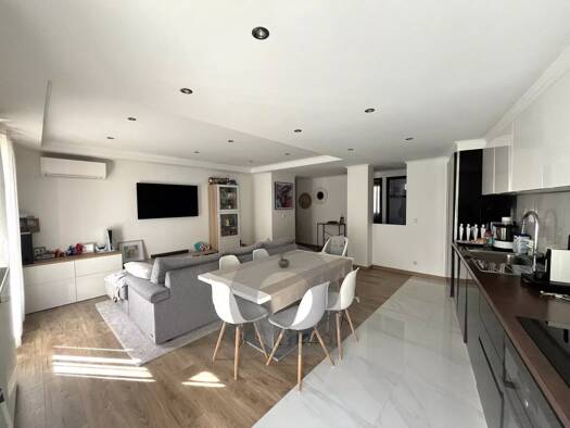 Appartement à vendre 249 000 € 2 pièces 1 chambre 55,3 m² Étage 2/5 Menton 06500