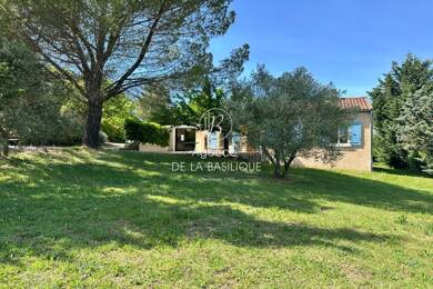 Villa à vendre 435 000 € 4 pièces 3 chambres 90 m² 2 300 m² de terrain Ollières 83470