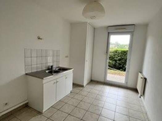 Appartement à louer 689 € 3 pièces 77 m² RDC/2 Forges-Miotte-Champ de Mars Belfort 90000