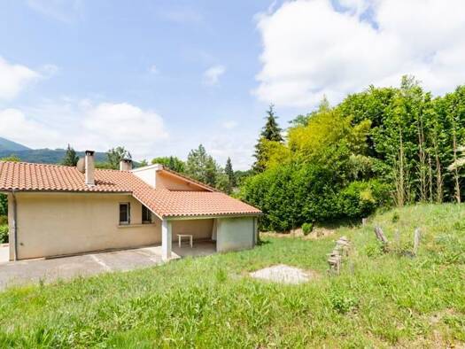 Maison à vendre 166 000 € 8 pièces 4 chambres 136 m² 950 m² de terrain Serres-sur-Arget 09000
