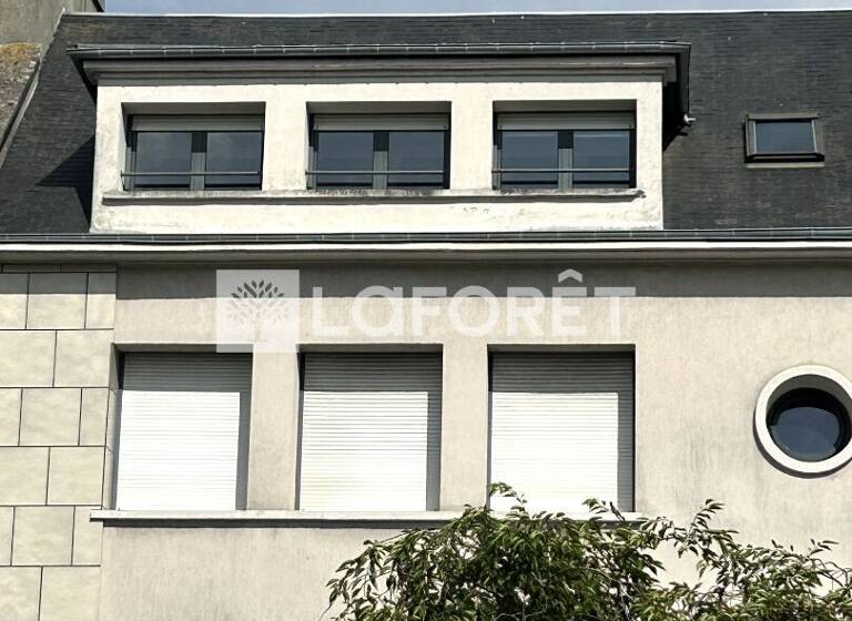 Appartement à louer 490 € 3 pièces 2<br/>chambres 80 m²<br/>superficie Dernier étage, 3/3<br/>étage La Planchette Flers 61100