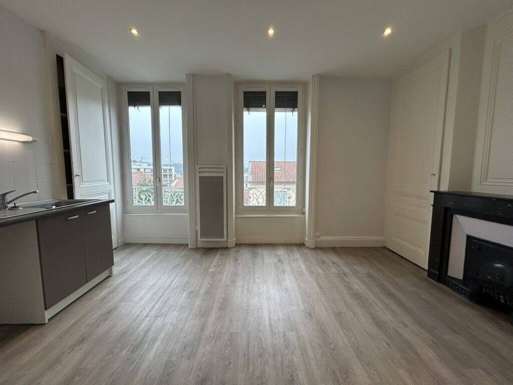 Maison à louer, 48m², TASSIN LA DEMI LUNE