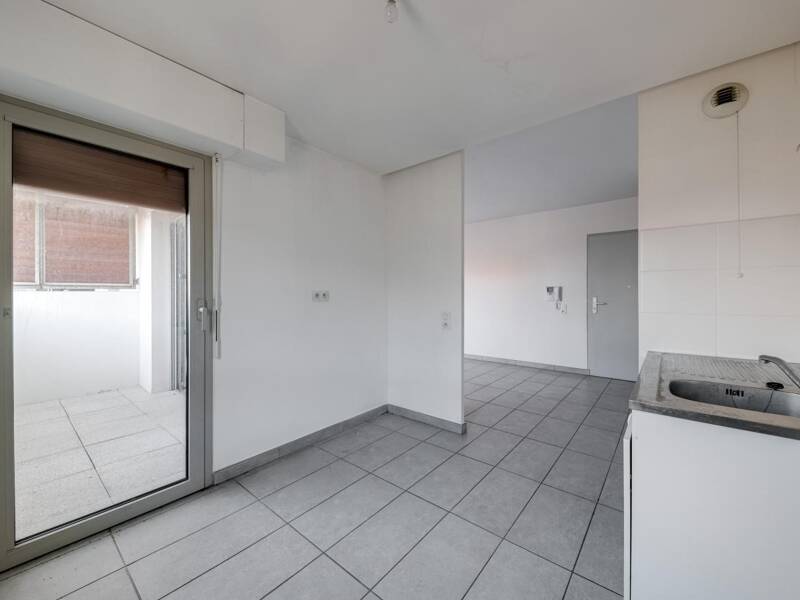 Maison à louer, 69m², MARSEILLE 3E