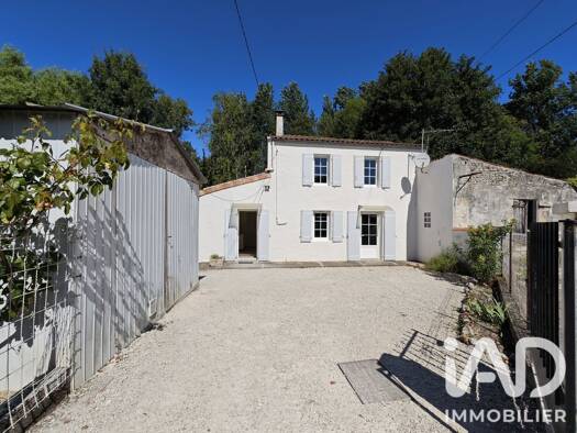 Maison à vendre 94 500 € 3 pièces 2 chambres 62 m² Les Églises-d'Argenteuil 17400