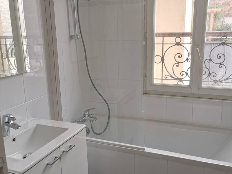 Maison à louer, 44m², PARIS 18E