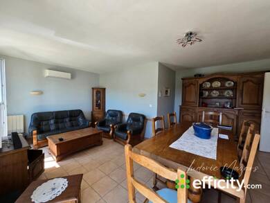 Maison de plain-pied à vendre 176 500 € 4 pièces 3 chambres 93 m² 533 m² de terrain Cassenel Castelsarrasin 82100