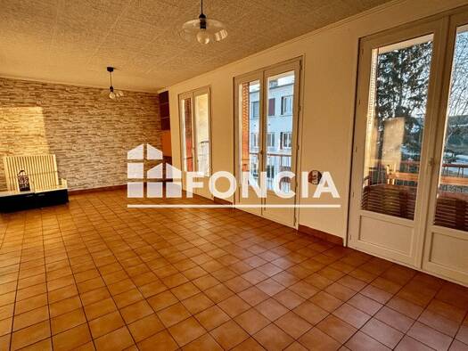 Appartement à vendre 108 000 € 3 pièces 2 chambres 71,8 m² Étage 3/3 Clos Au Duc Évreux 27000