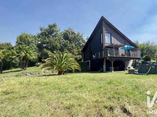 Maison à vendre 288 000 € 4 pièces 3 chambres 115 m² 3 440 m² de terrain Lacq 64170