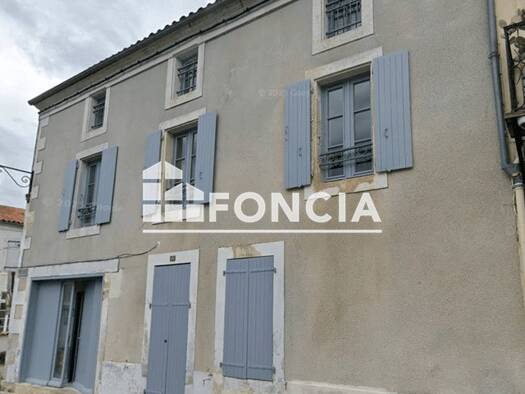 Appartement à louer 598 € 3 pièces 2 chambres 45 m² RDC Coulon 79510