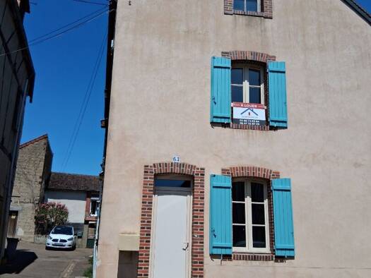 Maison à louer 655 € 4 pièces 3 chambres 111 m² Vieille Ville Joigny 89300