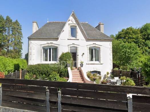 Maison à vendre 181 044 € 5 pièces 2 chambres 176 m² 2 416 m² de terrain Plévin 22340