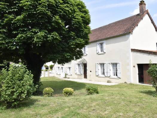Maison à vendre 155 500 € 6 pièces 5 chambres 154 m² 1 277 m² de terrain Ciez 58220