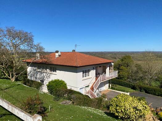Maison à vendre 196 000 € 5 pièces 4 chambres 140 m² 1 943 m² de terrain Mugron 40250