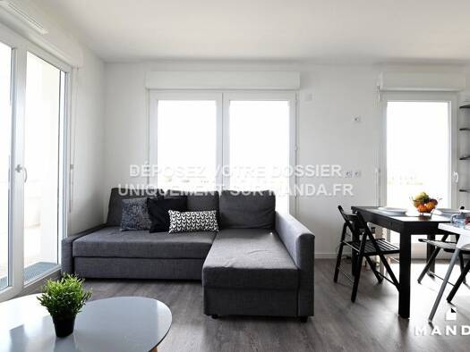 Appartement à louer 1 800 € 4 pièces 3 chambres 75 m² 12ème étage Village Chandon Gennevilliers 92230
