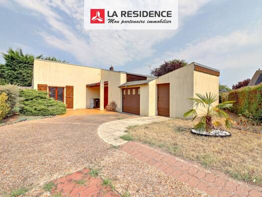 Maison de plain-pied à vendre 171 120 € 4 pièces 3 chambres 97 m² 464 m² de terrain Saint-Gervais-la-Forêt 41350