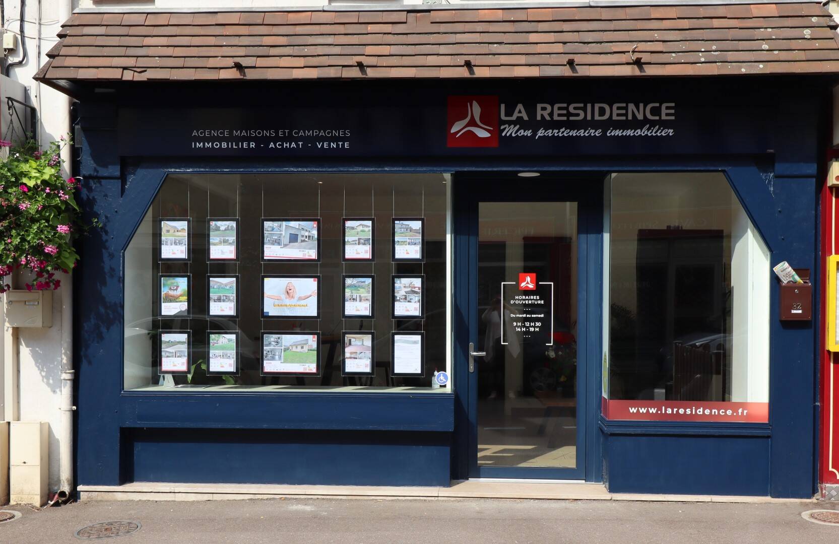 LA RESIDENCE