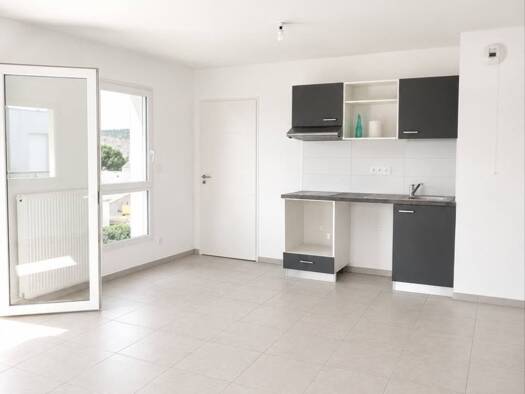 Appartement à vendre 219 000 € 4 pièces 3 chambres 79,08 m² Étage 3/3 Anatole France-Mayral Narbonne 11100