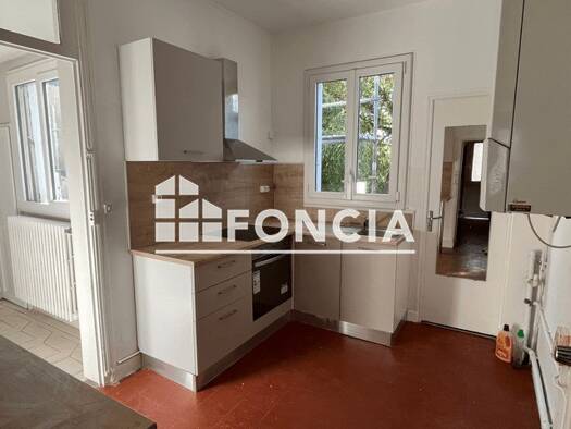 Maison à louer 940 € 4 pièces 2 chambres 88,6 m² Gare-Sud Le Mans 72000