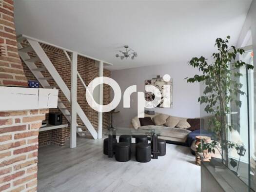 Maison à louer 898 € 4 pièces 3 chambres 91 m² 60 m² de terrain Est Oignies 62590