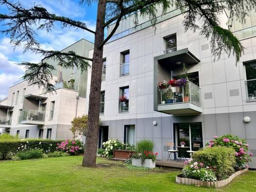 Appartement à vendre 237 375 € 3 pièces 2 chambres 67 m² RDC/3 Saint Symphorien Tours 37100